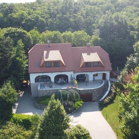 Classy Panorama Apartman Тихань Экстерьер фото